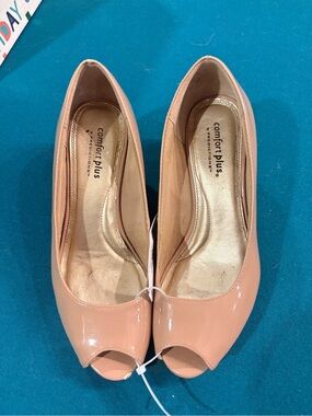 comfort plus by Predictions Blush Patent Peep-Toe Wedges